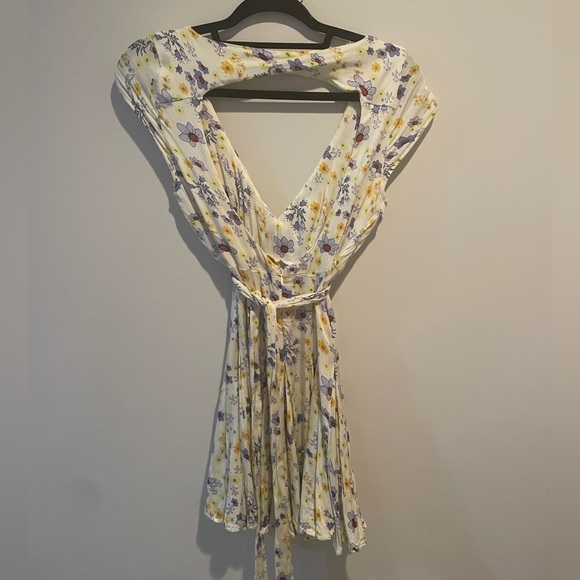 Free People Women’s Ivory Combo Open Back It Takes 2 Wrap Mini Dress - Picture 3 of 4